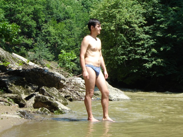 C1DSC2941-Mihai umbland pe apa.JPG